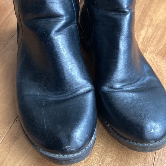 👠BOGO FREE👠ARDENE 💫 Black Slip-On Faux Leather Ankle Boots - Picture 6 of 6